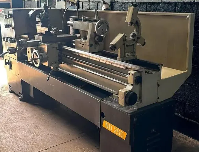 Torno mecânico Nardini modelo ND 250 