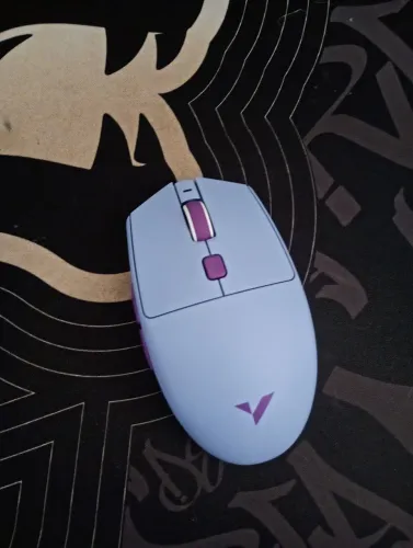 Mouse gamer ATK com sensor paw 3395 na caixa com excelente estado.