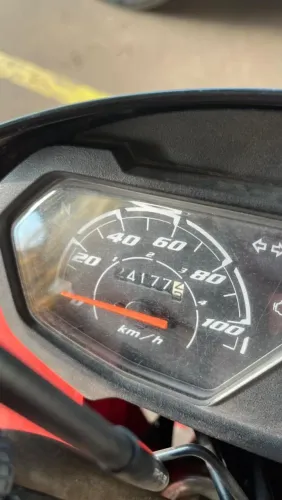 HONDA POP 110i impecável