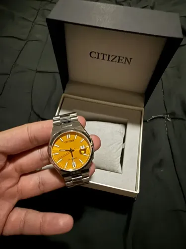 Relogio citizen tsuyosa 40 mm amarelo
