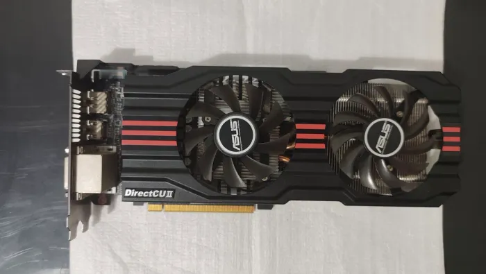 Asus HD7850 2Gb