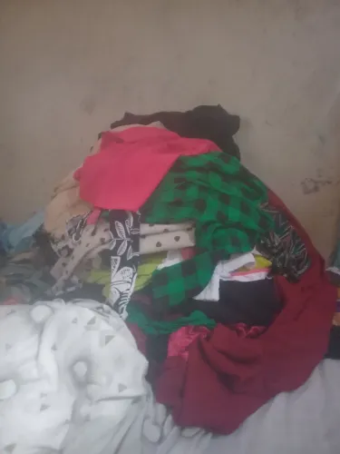 Lote de roupas feminina