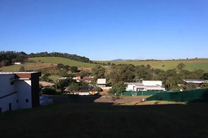 Lote/Terreno para venda possui 1271 metros quadrados em Capela do Barreiro - Itatiba - São