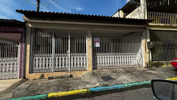 Seu novo lar: 4 quartos (2 suítes), salas grandes conversíveis. Perfeito para sua família