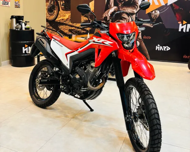 HONDA XR300L TORNADO - 2025 - Apenas 4.200Km