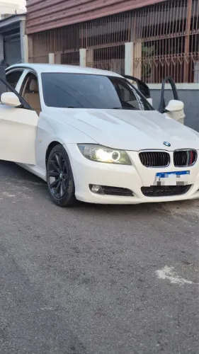 BMW 320I A 2011