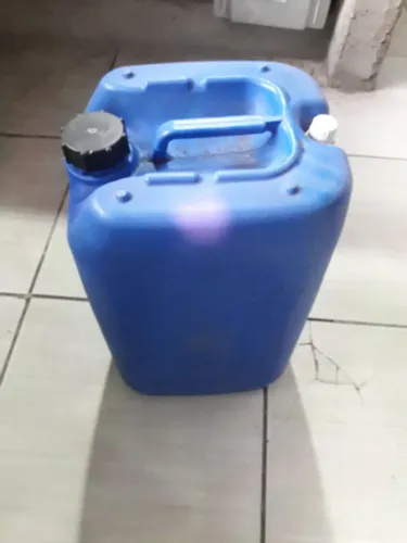 galão usado para uso geral