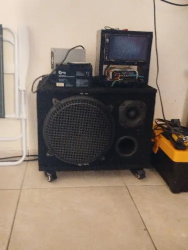 Vendo essa caixa com o módulo ou troco em algo do meu interesse 