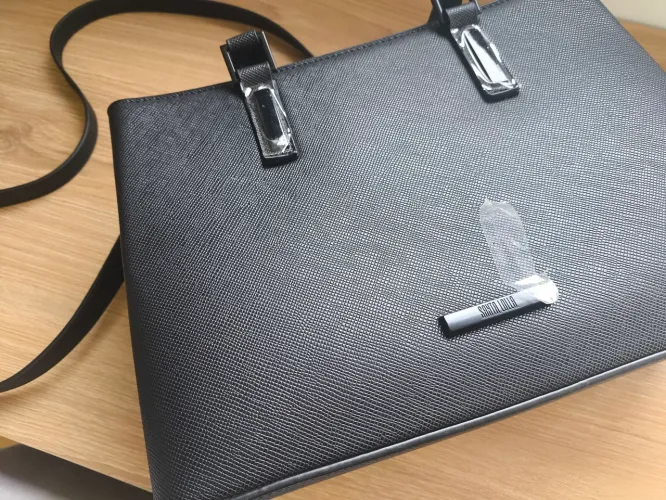 Bolsa Santa Lolla preta nova