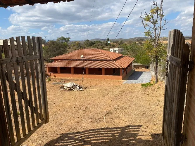 Sitio 1.800m² no centro de São Jose do Almeida com excelente casa, espaço gourmet externo.