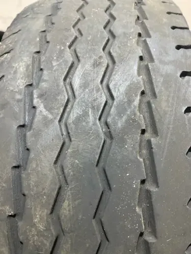 Pneu 205/70/15 Remould TCP meia  vida sem defeito unidade valor mínimo 