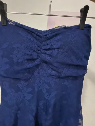 Vestido Festa azul de renda sem mangas
