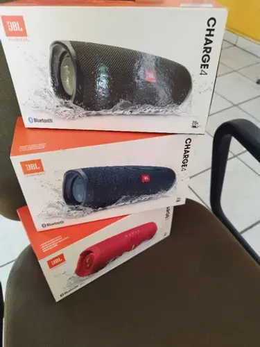 vendo caixas jbl, semi novos