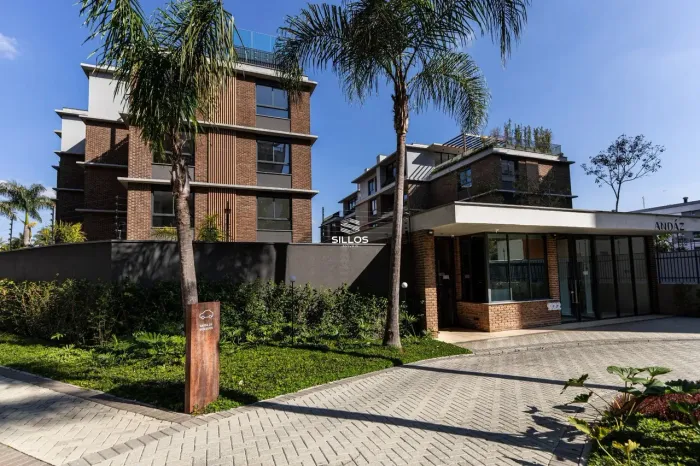 Apartamento com 3 suítes à venda no Cabral em Curitiba