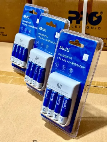 Carregador de pilhas + pilhas recarregáveis AA