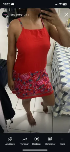 Vestido vermelho bordado 
