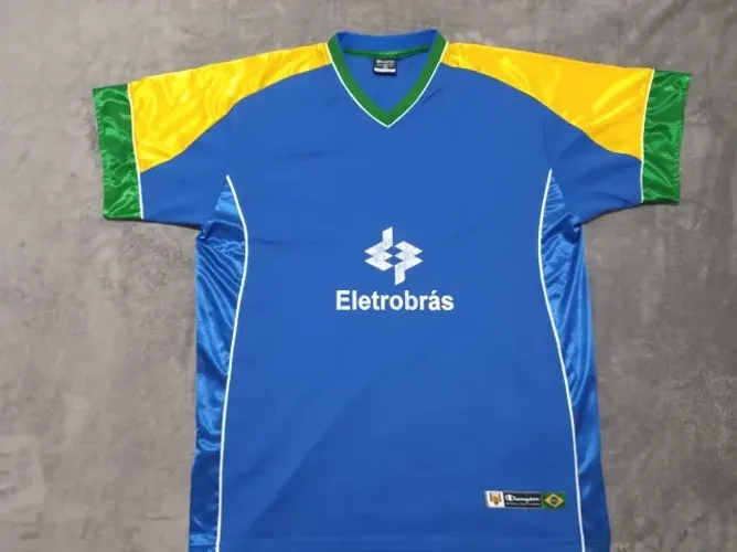 Camisa Oficial Brasil Basquete (CBB) Champion, tamanho GG (66x86cm). Veste EGG.