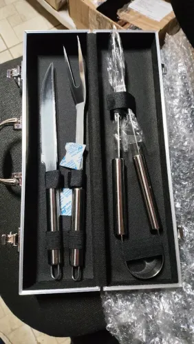 Kit churrasco 3 peças ganha a personalização