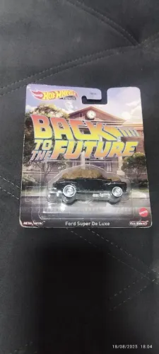 HotWheels Premium Back To The Future Ford Super de Luxe