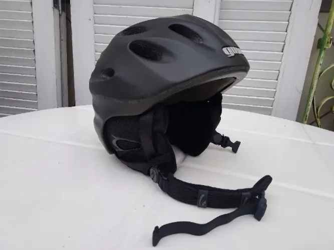 Capacete Snowboard Giro Fuse Tam. (s) P Ventilação Ajustável