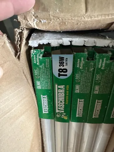 Lâmpada Fluorescente T8 36w Tubular 120cm 6400k Taschibra Luz Luz Do Dia