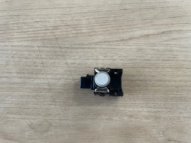 Sensor de estacionamento dianteiro Toyota Corolla Cross *0-a2
