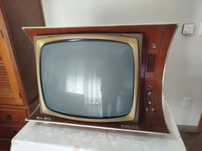 TV PHILCO Solid State  da década de 60