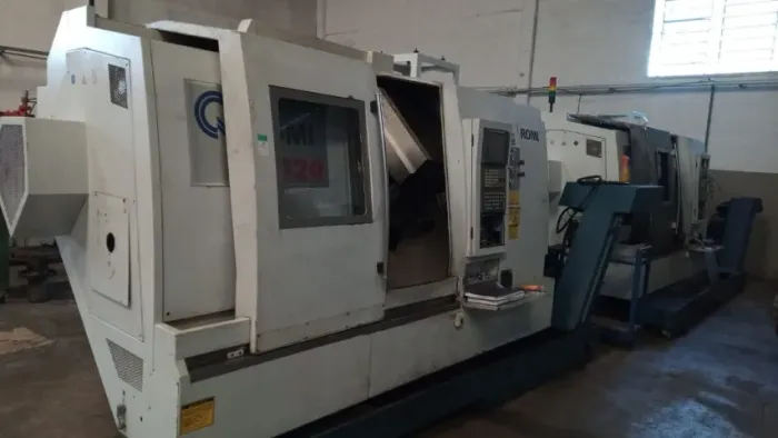 Torno CNC  Romi E 320B - Acompanha ferramentas acionadas e Suportes 