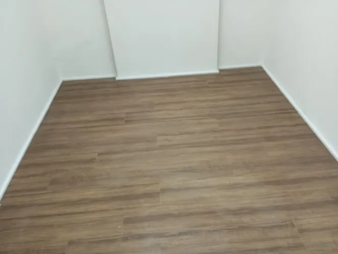 Piso vinílico e laminado