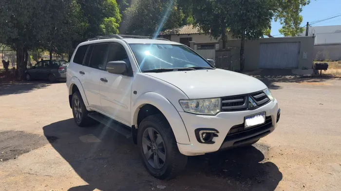 Mitsubishi Pajero HPE-S 3.2 4X4 T.i.diesel 5P Aut. 2016