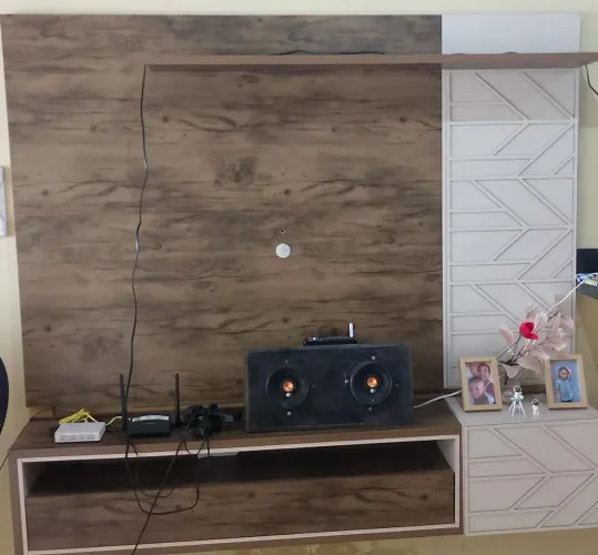 Vende-se um painel em perfeito Estado. 