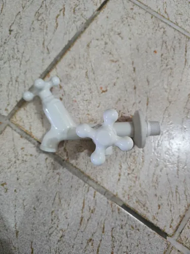 Torneira de plástico para tanque e máquina