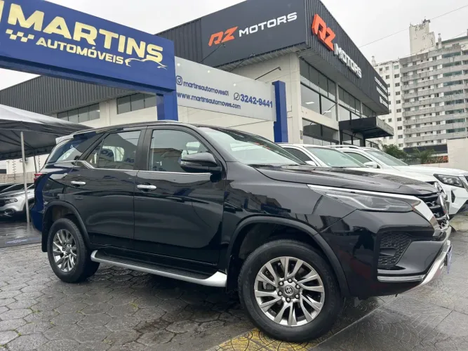 Toyota Hilux SW4 SRX 4X4 2.8 TDI 16V Dies. Aut. 2021