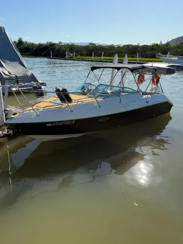 Lancha Phantom 240 24 pes motor Mercury 225 novo!