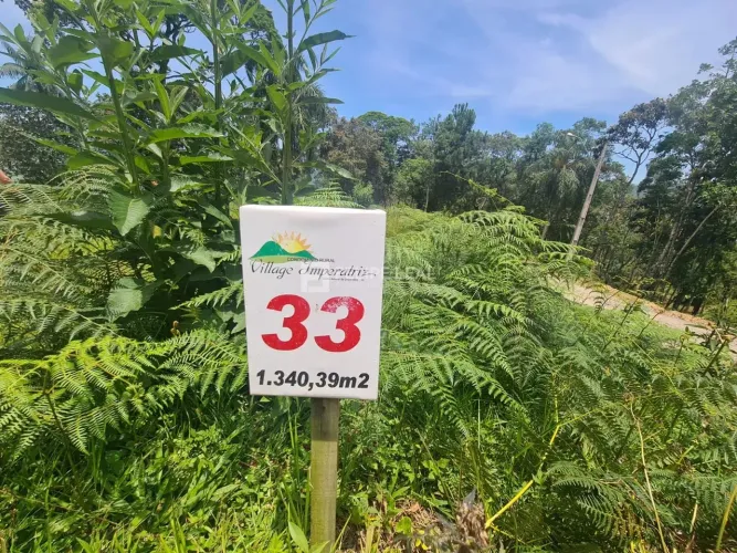 Terreno em Condomínio em Varginha - Santo Amaro da Imperatriz, SC