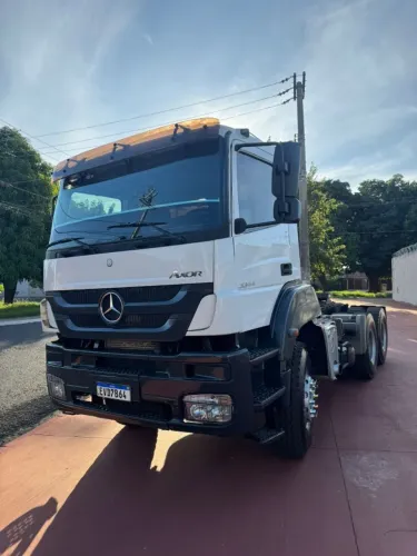2011 Mercedes-Benz 3344 6x4