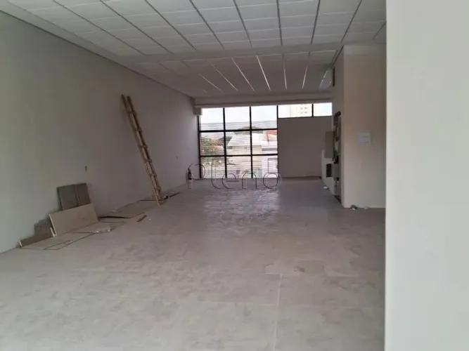 Salão para alugar em Indaiatuba, Centro, com 243.66 m²