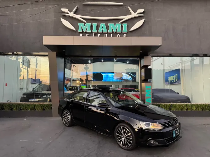 JETTA 2.0 TSI HIGHLINE 211CV GASOLINA 4P TIPTRONIC 2014 