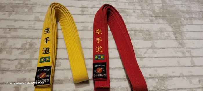 Faixas de Karate Grossa Bordada - Amarela e Vermelha