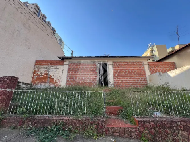 Área à venda no bairro Cidade Alta em Piracicaba