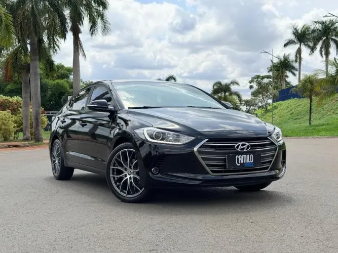 Elantra 2018 Baixa km, raridade em conservação e beleza