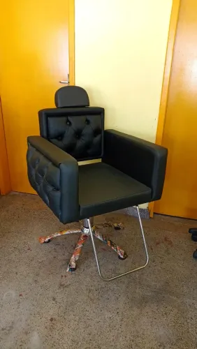 Cadeira de Barbeiro - Luxo e Conforto