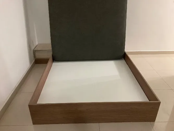 Cama casal em MDF