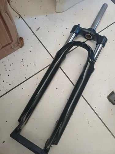 Suspensão SR Suntour XCT 30