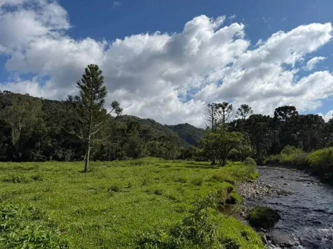 Linda chácara de 2 hectares com rio à venda em Urubici-SC, Águas Brancas