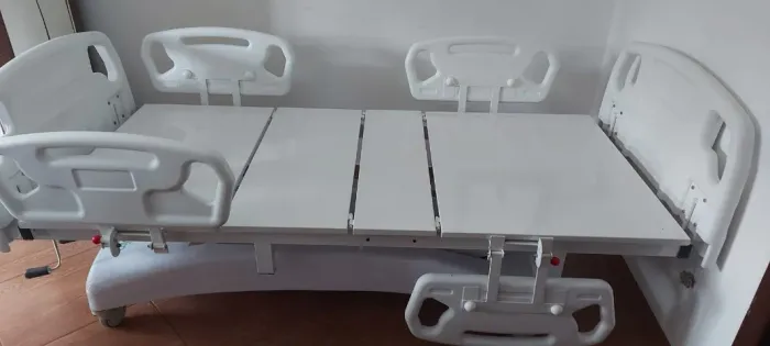 Cama hospitalar c/elevação, 3 manivelas - mod.1006CS