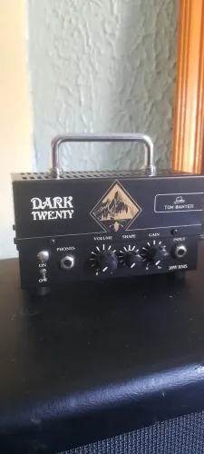 Amplificador de guitarra Dark Twenty