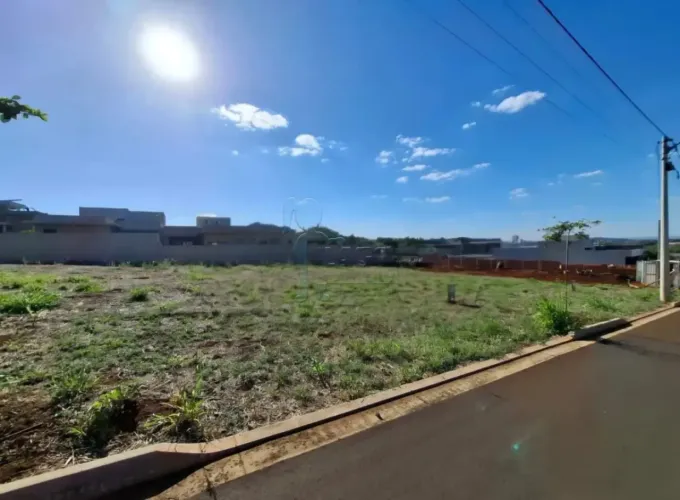 Terreno plano de 250m² à venda em condomínio - Quinta da Mata I