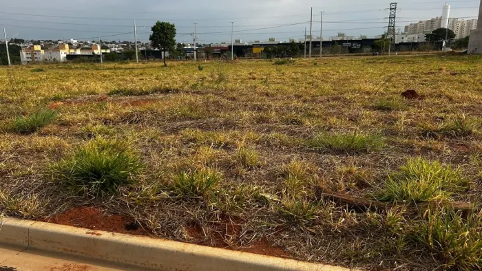 Terreno à venda no bairro Gávea Jardins em Uberlândia