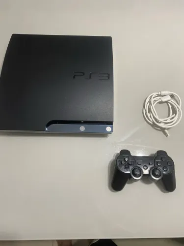 Ps3 desbloqueados com jogos(CASO VOCÊ TENHA VISTO OUTRO COM A MESMA FOTO E MEU PRiMO)
